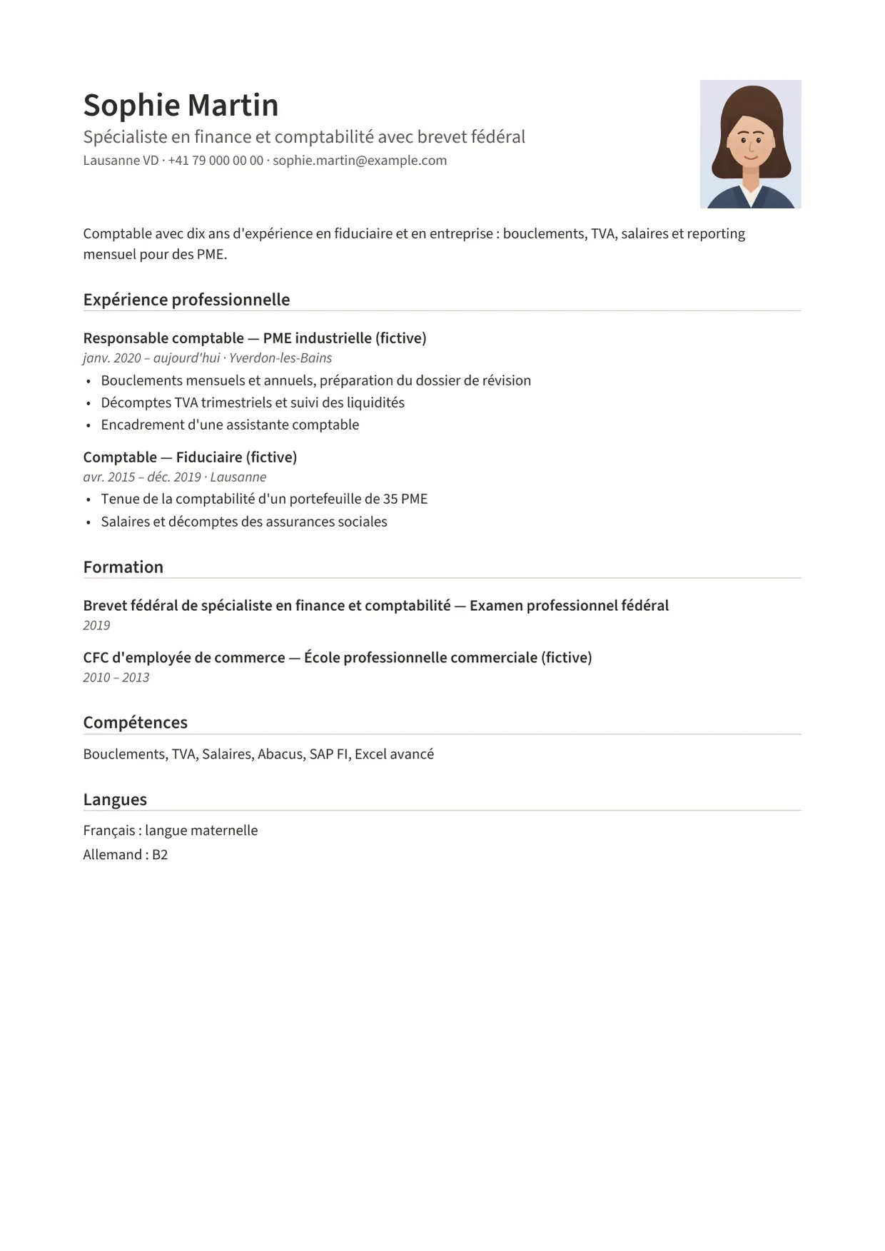 Exemple de CV fictif au nom de Sophie Martin, modèle Classique
