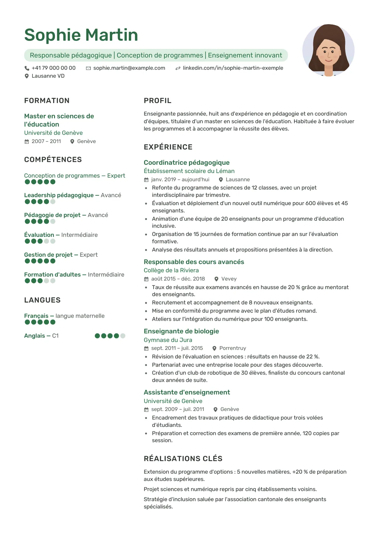 Exemple de CV fictif au nom de Sophie Martin, modèle Prairie